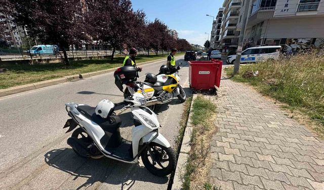 Otomobil ile motosiklet çarpıştı: 1 yaralı