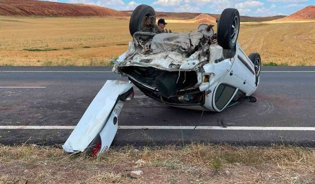 Otomobil ve minibüs çarpıştı, 5 kişi yaralandı
