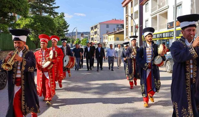 Refahiye'de 19. Bal Festivali coşkusu