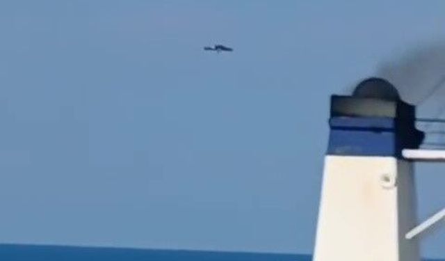 Ro-Pax gemisinde dron paniği kameraya yansıdı