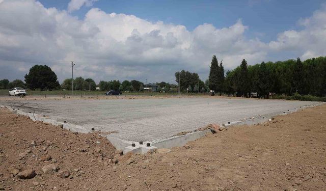 Sakarya'da 3 mahalle daha futbol, voleybol ve basketbol sahasına kavuşuyor