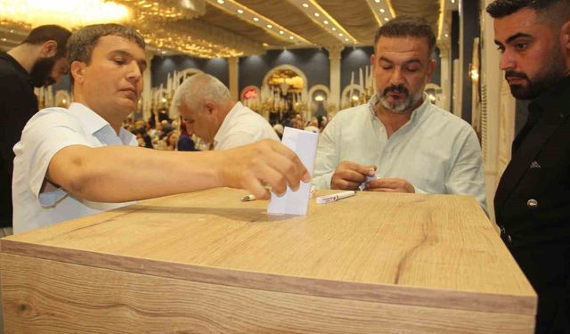 Şanlıurfa'dan örnek dayanışma: Sünnet düğününde takılan tüm takılar şehit ailelerinin çocuklarına bağışlandı