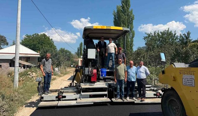 Şaphane Uğurlugüme köyünde yol çalışması tamamlandı