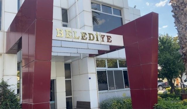 Seferihisar'ın tutuklu eski Belediye Başkanı'nın makam sürücüsü gözaltına alındı