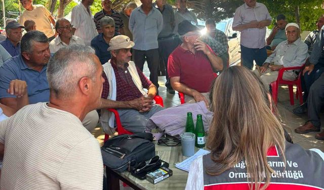 Seydikemer'de üreticilere tarımsal bilgilendirme eğitimi