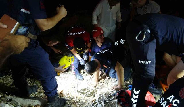 Side Antik Kent'te kuyuya düşen çocuğa nefes kesen kurtarma operasyonu
