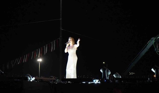 'Sivaslılar Günü'nde Ebru Yaşar rüzgarı
