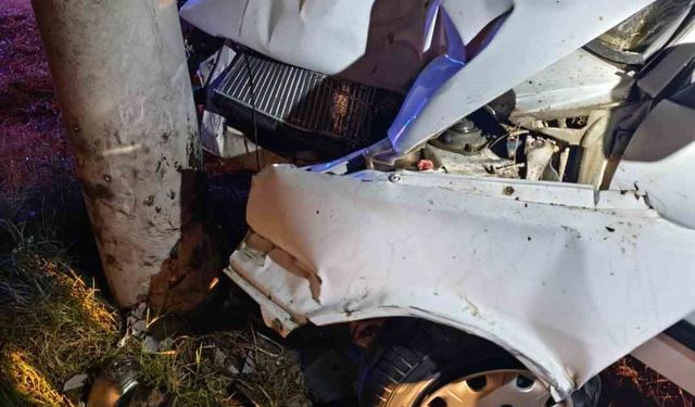 Susurluk'ta otomobil şarampole devrildi:1 yaralı