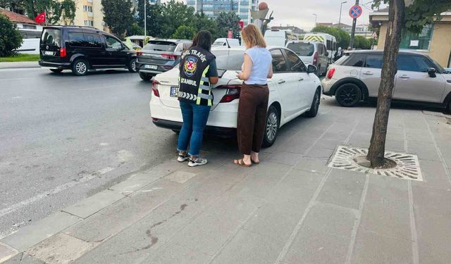 Tartıştığı sürücünün önünde ani fren yaparak gitmesini engelledi