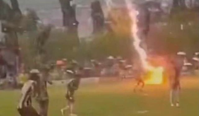 Tayland'da maç sırasında sahaya yıldırım düştü: 1 ölü, 9 yaralı