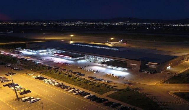 Temmuz ayında Erzurum Havalimanı'nda 103 bin 465 yolcuya hizmet verildi