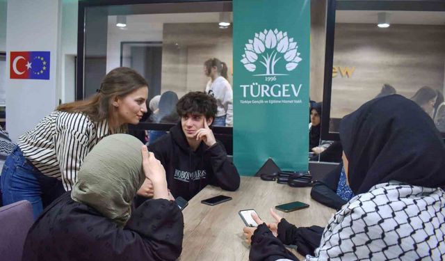 TÜRGEV, üç ülkeden gençleri GENÇ-AĞ'da buluşturuyor