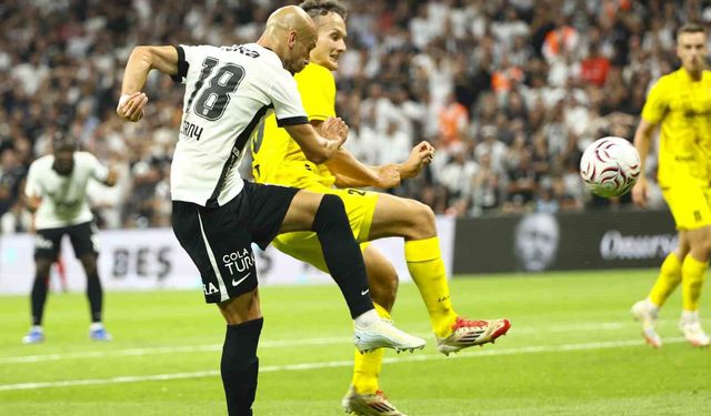 UEFA Avrupa Ligi: Beşiktaş: 1 - Hradec Kralove: 0 (İlk yarı)