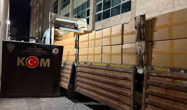 Ulukışla'da 10 milyon liralık kaçak makaron ele geçirildi