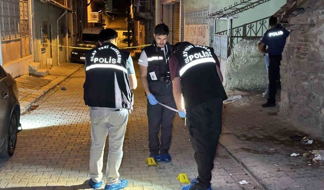 Uşak'ta bıçaklı ve pompalı tüfekli kavga: 1 ağır yaralı