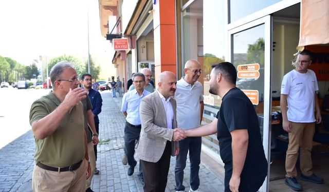 Vali Varol, Toptan Gıdacılar Çarşısı'nda esnaf ve vatandaşlarla buluştu