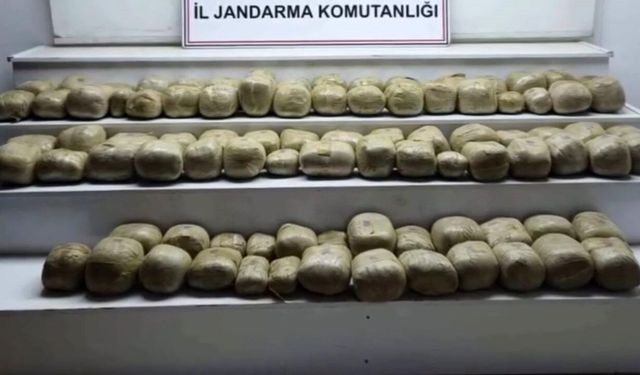 Yüksekova'da zehir tacirlerine darbe: 253 kilogram esrar ele geçirildi