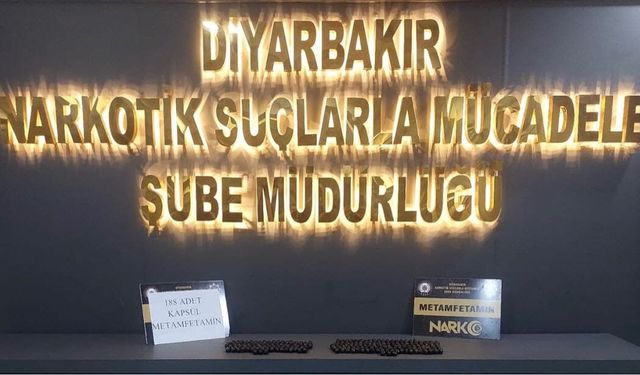 Yuttukları 1 kilo 280 gram uyuşturucu madde ile yakalanan 2 kişi tutuklandı