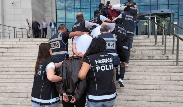 12 milyon liralık uyuşturucu piyasaya sürülmeden durduruldu: 6 gözaltı