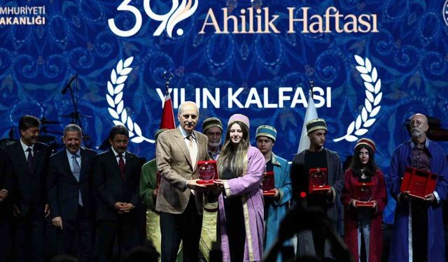 20 yaşında sanayide erkek egemenliğini kırdı, Türkiye'de yılın kalfası oldu