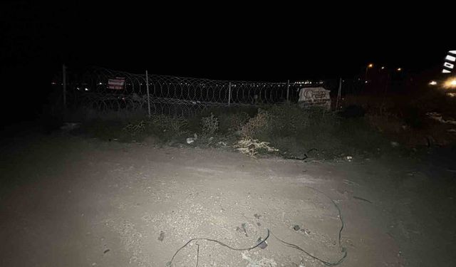 Adana'da yol kenarında erkek cesedi bulundu