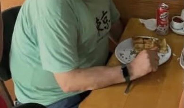 Ağaçtan düştü, merdiveni tutan kişi hayatını kaybetti