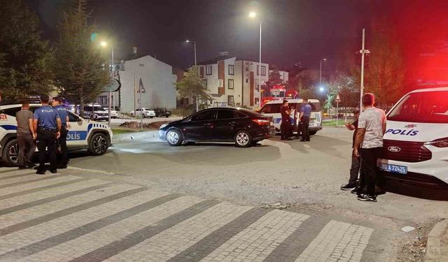 Akrabalar arasında bıçaklı kavga: 1 yaralı