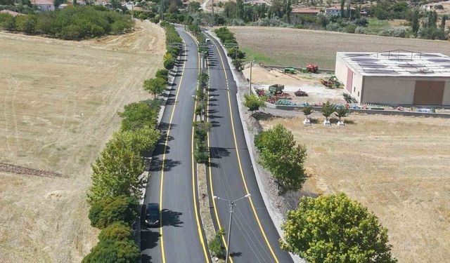 Aksaray'da köy yolları asfaltlanıyor