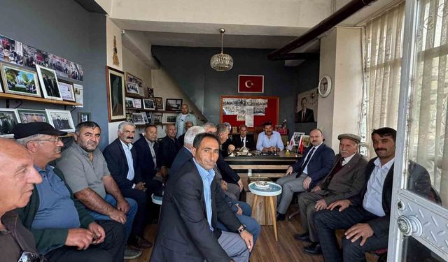 Arpaçay'da Kaymakam Güvenç ve Başkan Elma muhtarlarla buluştu