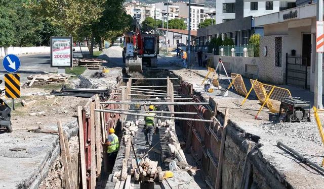 ASKİ Söke'nin dört bir yanında çalışmalarına devam ediyor