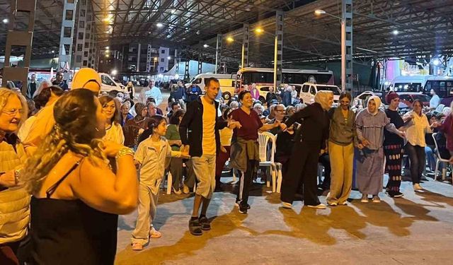 Ayvalık'ta 34 yıllık gelenek yine coşkuyla noktalandı