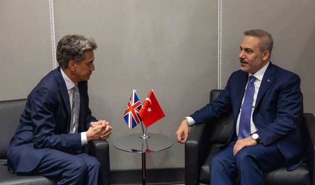Bakan Fidan, İngiliz mevkidaşı Miliband ile görüştü