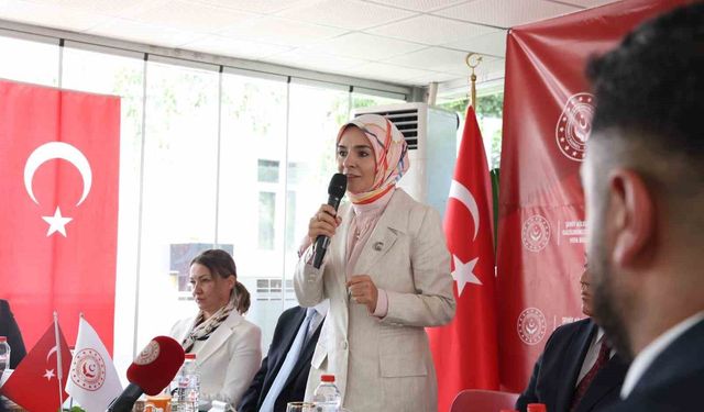 Bakan Göktaş, Muş'ta şehit aileleri ve gazilerle buluştu