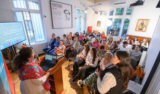 Baki'nin şiir dünyası Bükreş'te edebiyatseverlerle buluştu