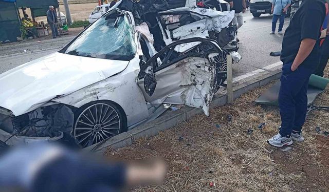 Bandırma'da feci kaza: Hamile kadın ve 3 yaşındaki kızı hayatını kaybetti