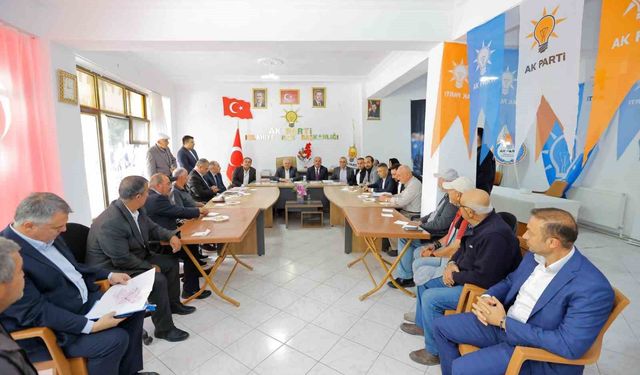 Başkan Büyükkılıç'tan üç ilçede saha mesaisi: Muhtarların taleplerini yerinde dinledi