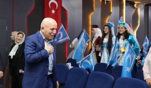 Başkan Sekmen: 'Türkmen kardeşlerimizle aramızdaki bağ, sınırları aşan kadim bir kardeşlik hukukudur'