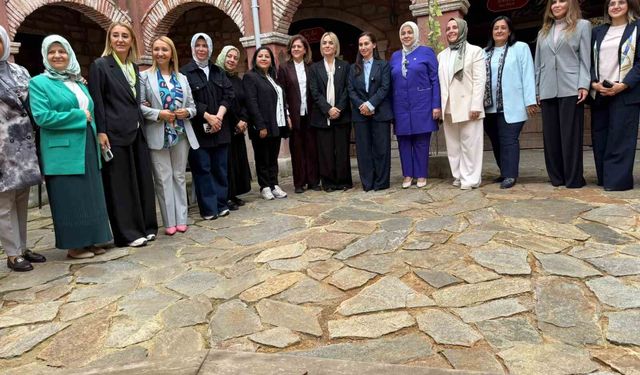 Başkan Tekin, 'Kadınla Yükselen Şehirler: Suyun İzinde' programına katıldı