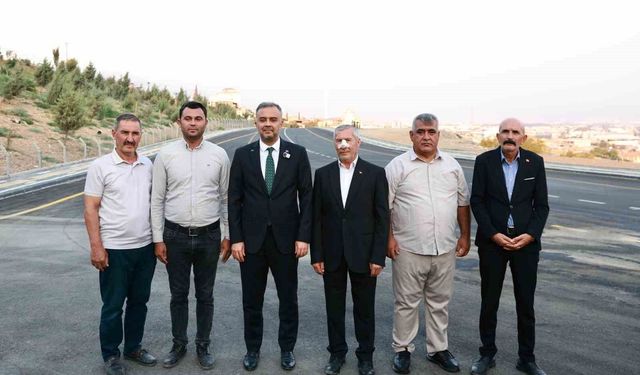 Başkan Toptaş, 4 farklı mahalleyi kapsayan 150 milyon lira maliyetli dev ulaşım yatırımı anlattı