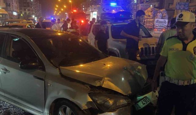 Batman'da iki araç çarpıştı: 4 yaralı
