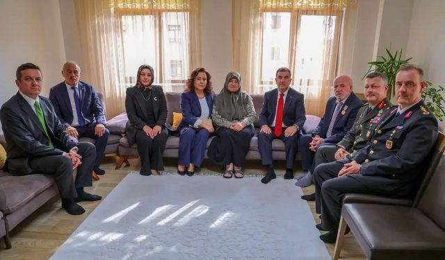 Bayburt'ta Kıbrıs gazileri evlerinde ziyaret edildi
