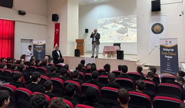 Bayburt'ta öğrencilere Kudüs ve Mescid-i Aksa bilinci anlatıldı