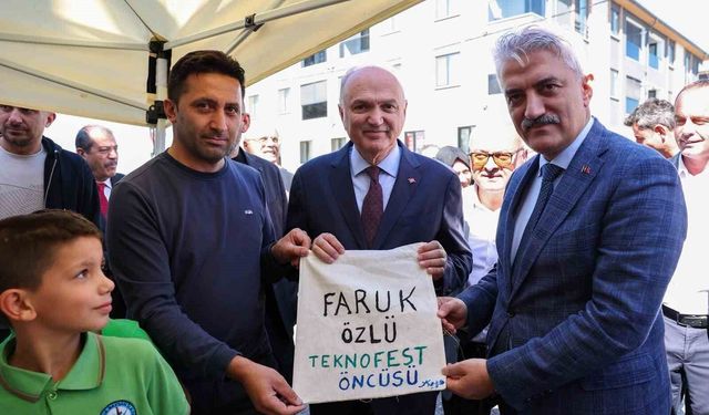 Bilim şenliği ile çocuklar kendilerine yeni ufuklar çiziyor