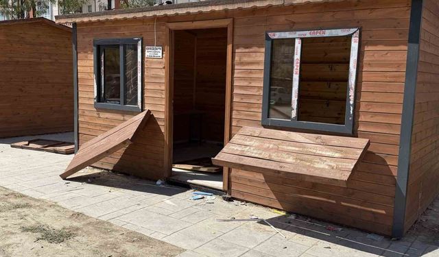 Boyabat'ta çocuk parkına zarar verildi