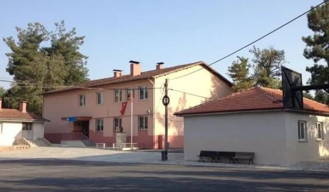 Buldan Alacaoğlu Ortaokulu için yıkım kararı