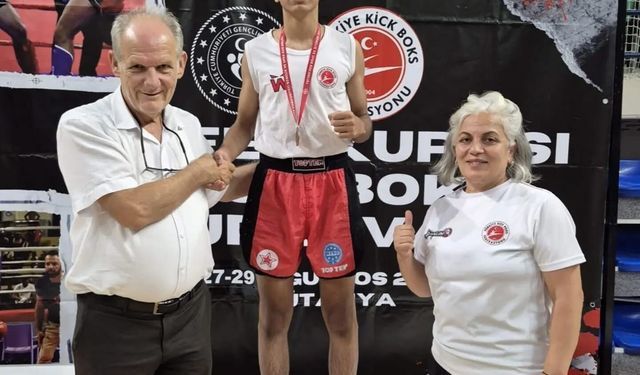 Burdurlu kick boksçulardan, Zafer Kupası'nda 10 madalya