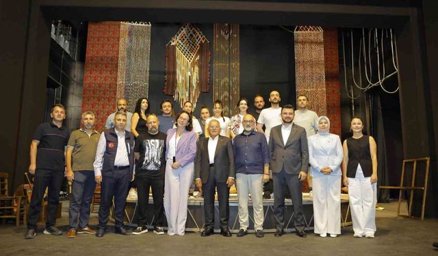 Büyükkılıç, Kayseri Devlet Tiyatrosu'nu inceledi