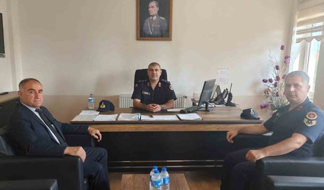 Çivril'de jandarma öğrenci güvenliği için sahada
