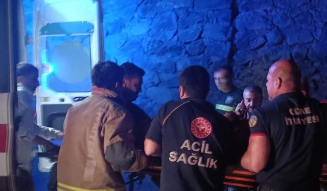 Cizre'de şarampole devrilen otomobilin sürücüsü yaralandı