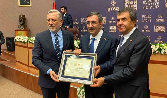Cumhurbaşkanı Yardımcısı Yılmaz Bursa iş dünyasının temsilcileriyle bir araya geldi